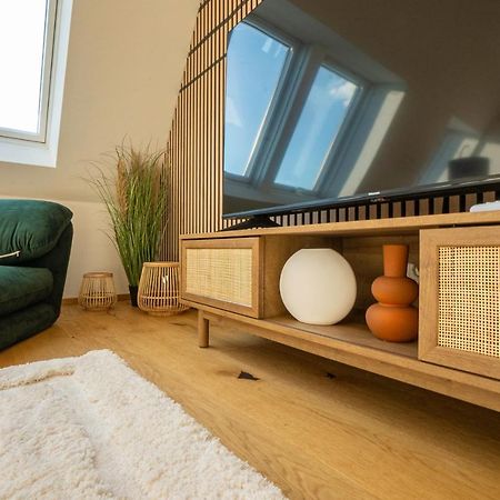 וינה Orestaliving - Penthouse In 2Nd District With View מראה חיצוני תמונה