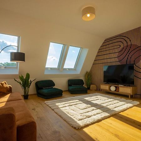 וינה Orestaliving - Penthouse In 2Nd District With View מראה חיצוני תמונה