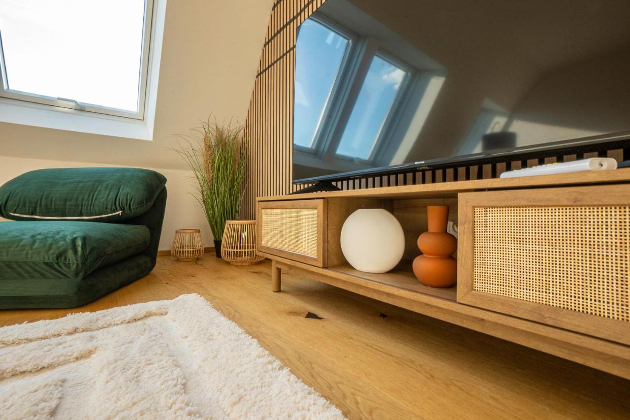 וינה Orestaliving - Penthouse In 2Nd District With View מראה חיצוני תמונה