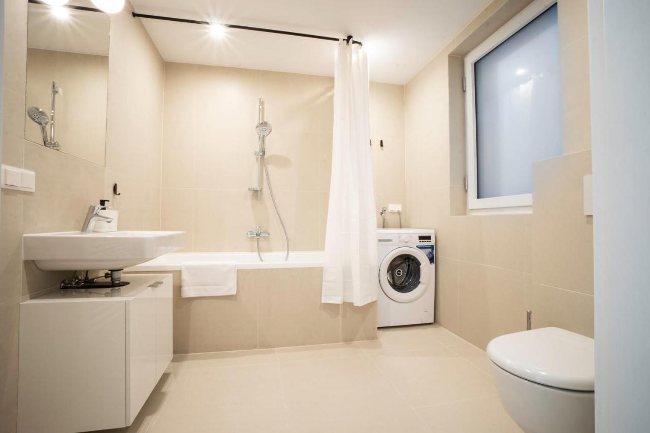 וינה Orestaliving - Penthouse In 2Nd District With View מראה חיצוני תמונה